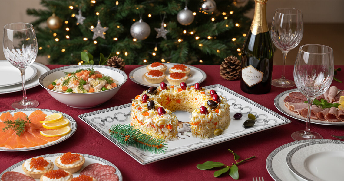 Новогодний салат - подкова на счастье