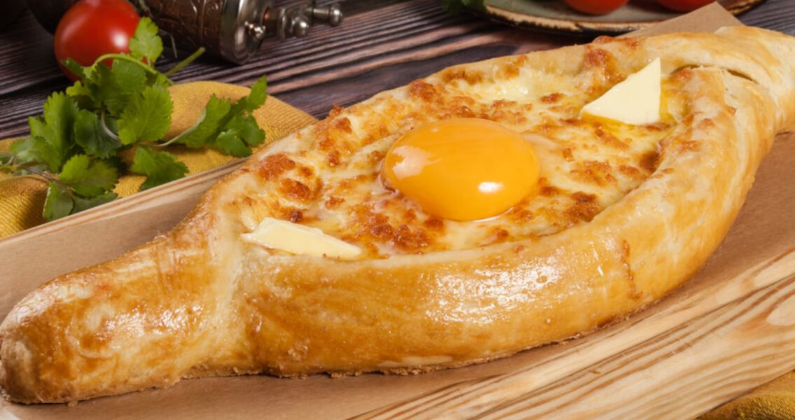 Хачапури по-аджарски дома