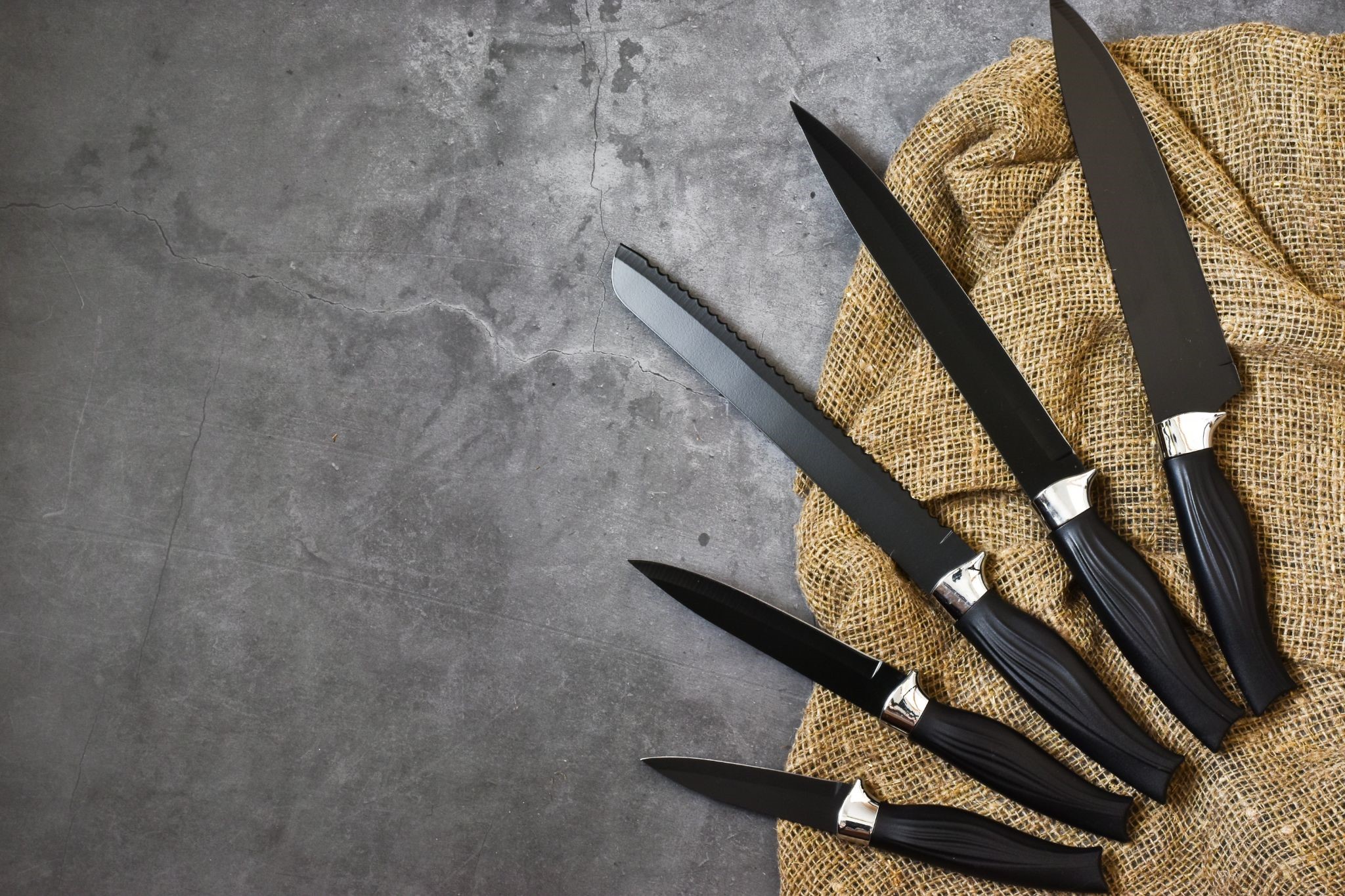 Кухонный нож: керамический или стальной - какой выбрать?