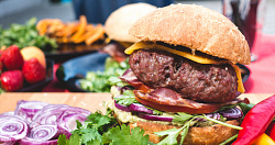 Домашний бургер на гриле с говяжьей котлетой: вкус, который вы создаете сами