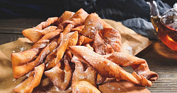 Ароматный сладкий хворост - рецепт печенья из детства